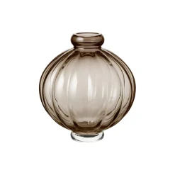 Balloon vase 01, smoke