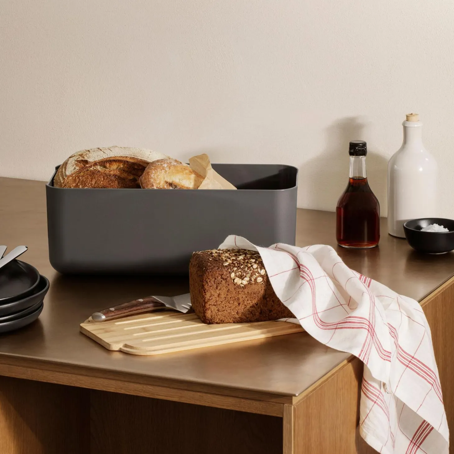 Brødkasse, elephant grey