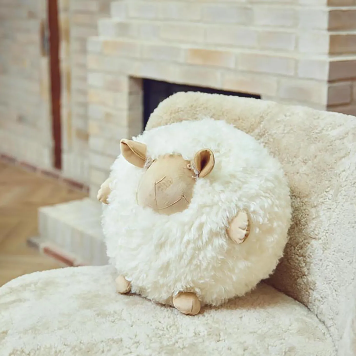 Cute Sheep rund pude Ø 34 cm, white/beige