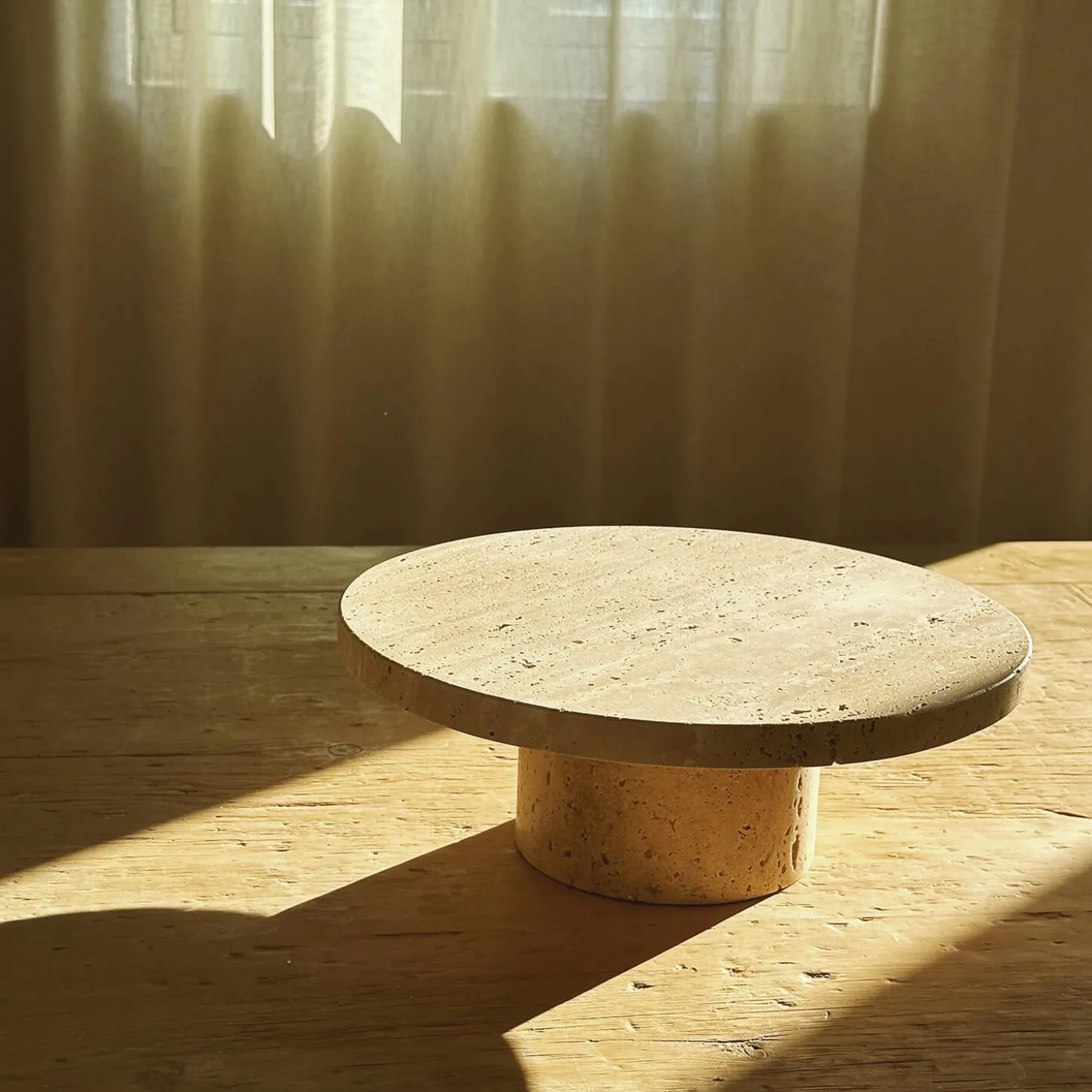 Høj dekorativt fad, sand