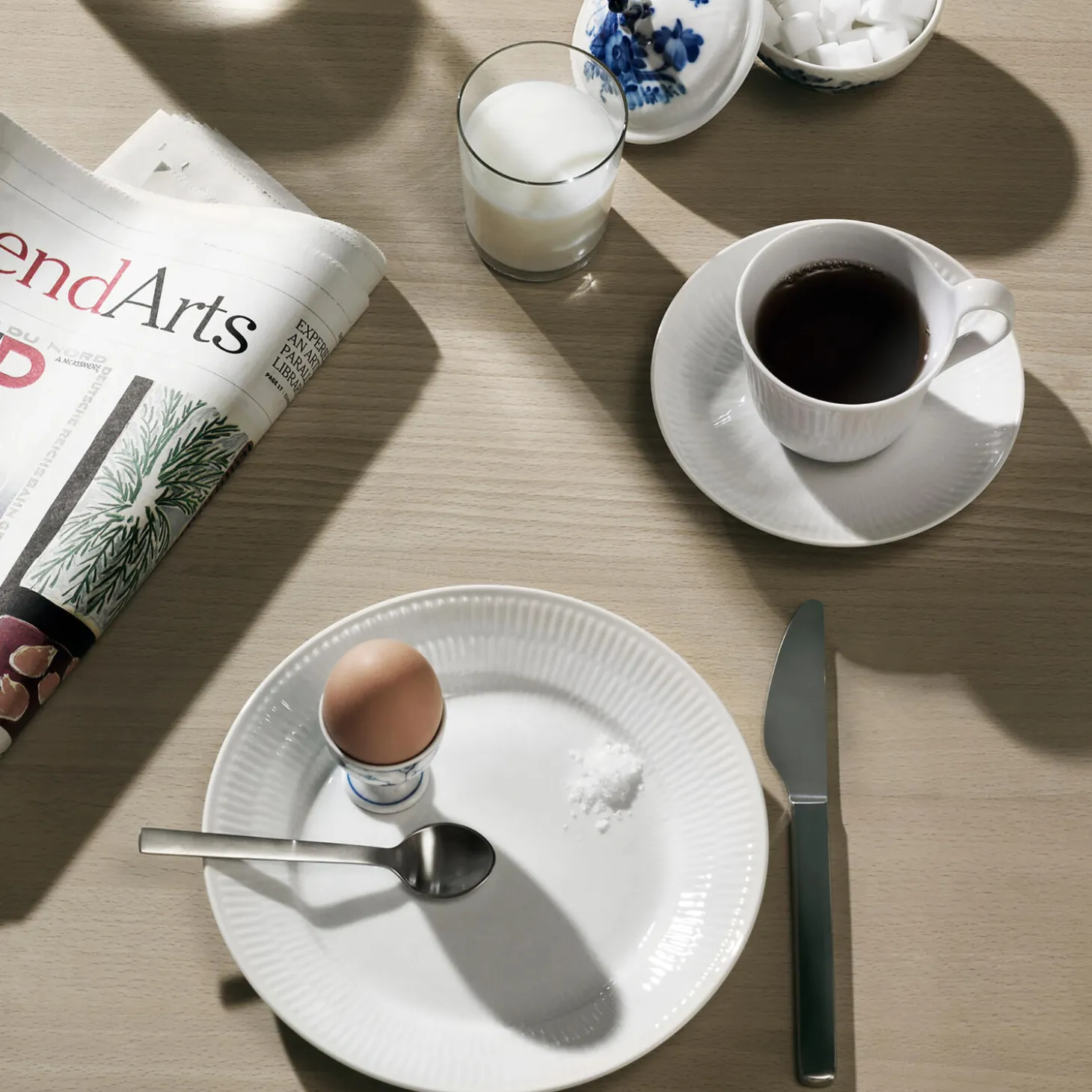 Hvid Riflet højhankskop og underkop 24 cl