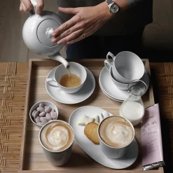 Hvid Riflet kop med underkop 28 cl