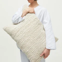 Idras Pillow, pure ecru