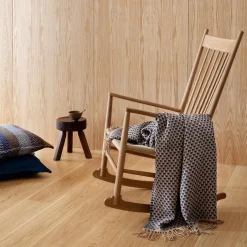 ISAK Throw, far away blue