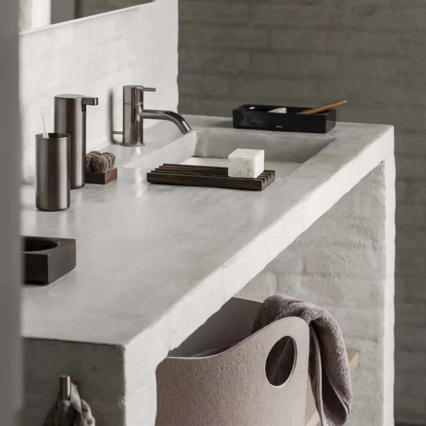 MODO Soap Dispenser, burned metal/metallic finish