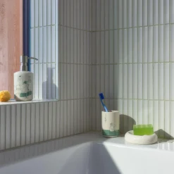 Mumi sæt af sæbedispenser & tandbørsteholder Badetid