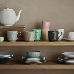 Rhombe Earth Krus med hank, clay