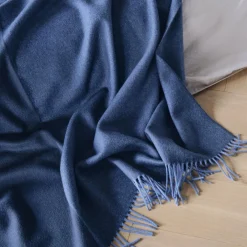 Secret plaid, 02205 ocean/ink