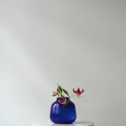 Step vase, blue