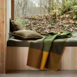 SYNDIN Throw, moorland