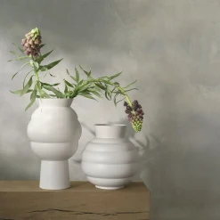 Tortus Archie vase No 3, white